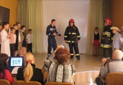 Школярам Хотинщини розповіли про особливості професії рятувальника