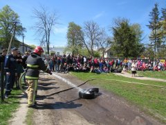 На Буковині рятувальники навчали правил безпеки дошкільнят і школярів, а студенти побували на екскурсії у пожежній частині