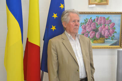 Картини чернівецького пейзажиста прикрасили стіни Генерального консульства Румунії в Чернівцях