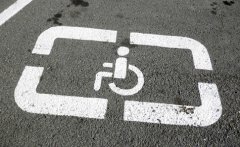 За паркування на місцях для інвалідів - штраф -1700 грн.