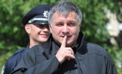 Геращенко: У Авакова і Порошенка конфлікт з першого дня