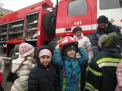 Рятувальники побували у Чернівецькій гімназії №6