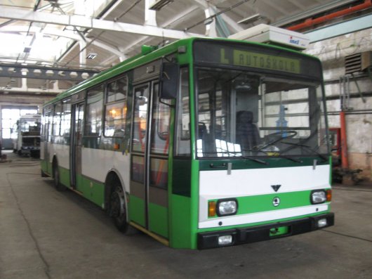 Чернівці отримало довгоочікувані перші 2 тролейбуси