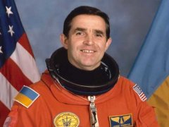 Космонавт з Буковини Леонід Каденюк пішов з життя