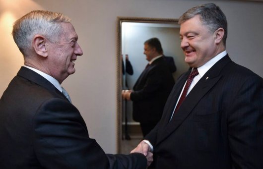 У Мюнхені Петро Порошенко зустрівся з міністром оборони США та представниками Єврокомісії