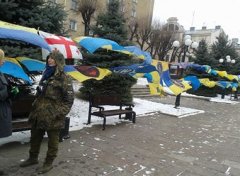 «Велика українська хода» на честь Героїв Майдану та російсько-української війни проходить у Чернівецькій області