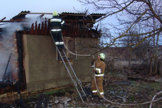 Впродовж вихідних днів на Буковині трапилося 12 пожеж, на одній із них виявлено тіло жінки
