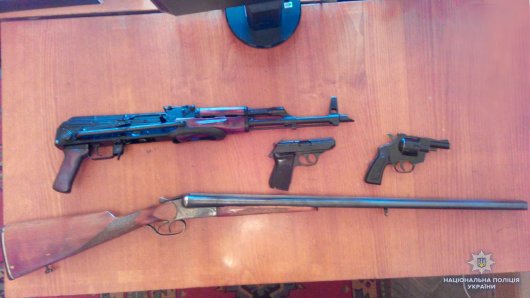 На Буковині триває місячник здачі нелегальної зброї
