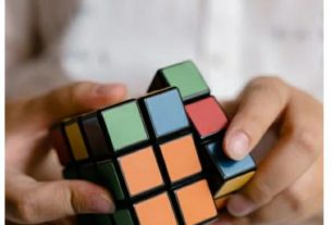 особливості головоломки кубика Рубика. Призначення та поширеність серед користувачів 